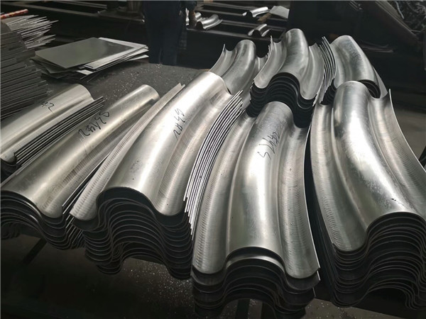 雙曲鋁單板車間