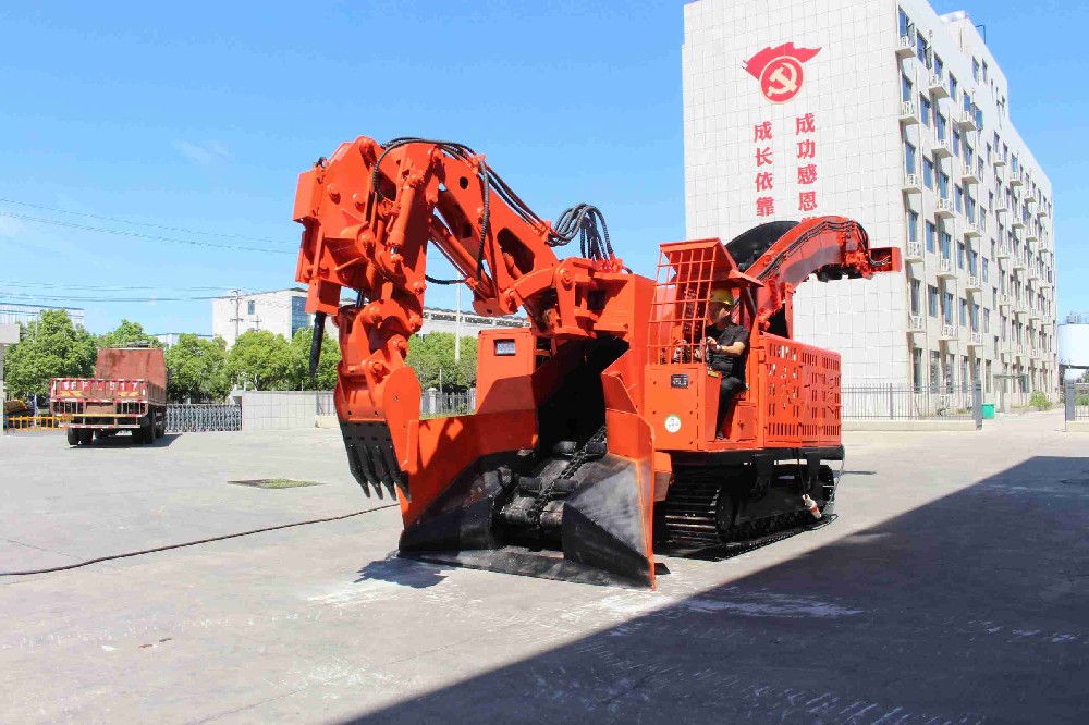 湘西扒渣機(jī)可以加長(zhǎng)傳送帶嗎？改裝方案解析
