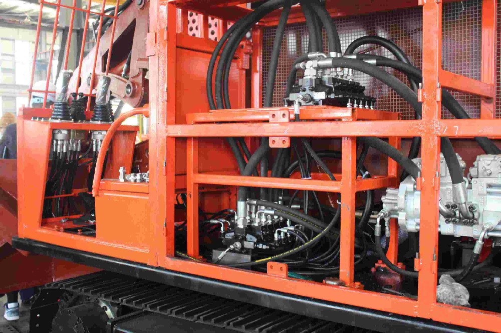 廊坊井下扒渣機(jī)生產(chǎn)廠家，對(duì)比產(chǎn)品特點(diǎn)
