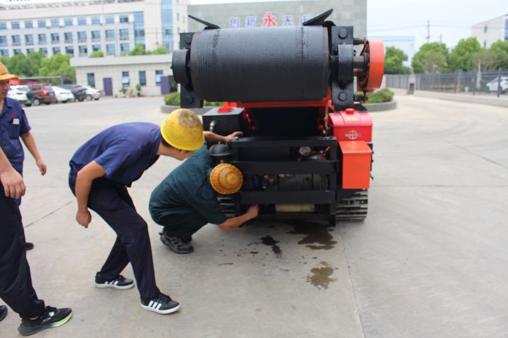 安順扒渣機無力故障排查，液壓系統檢查要點！
