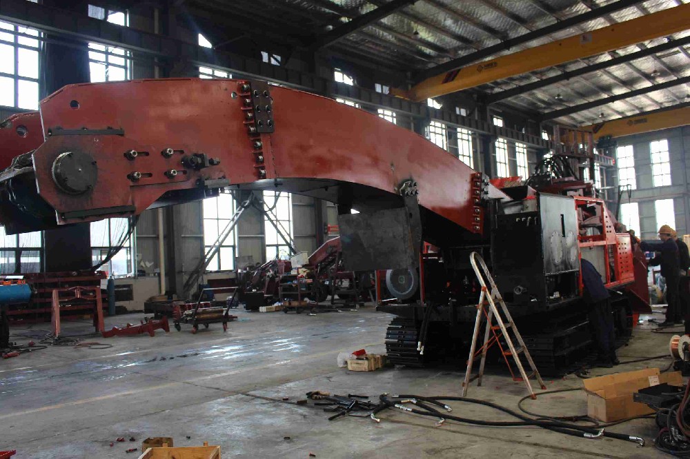 商洛電動扒渣機是如何兼顧環(huán)保與效率的
